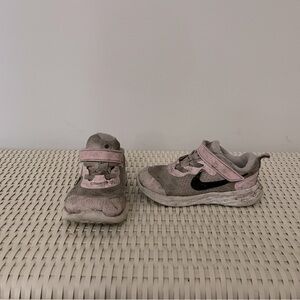 Toddler Girl Pink Nike Gym Shoe size 9